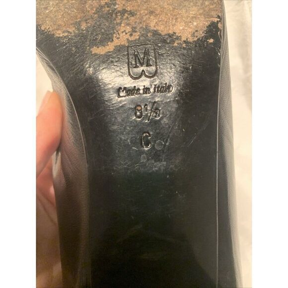 Bruno Magli Authentic Solid Black Vintage Medium Low Heel Pumps 8.5 C - Picture 7 of 7